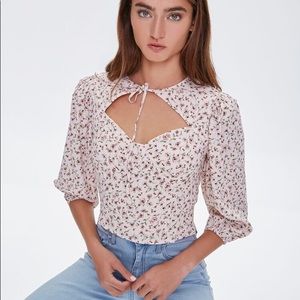 Forever 21 Floral Peasant Sleeve Blouse